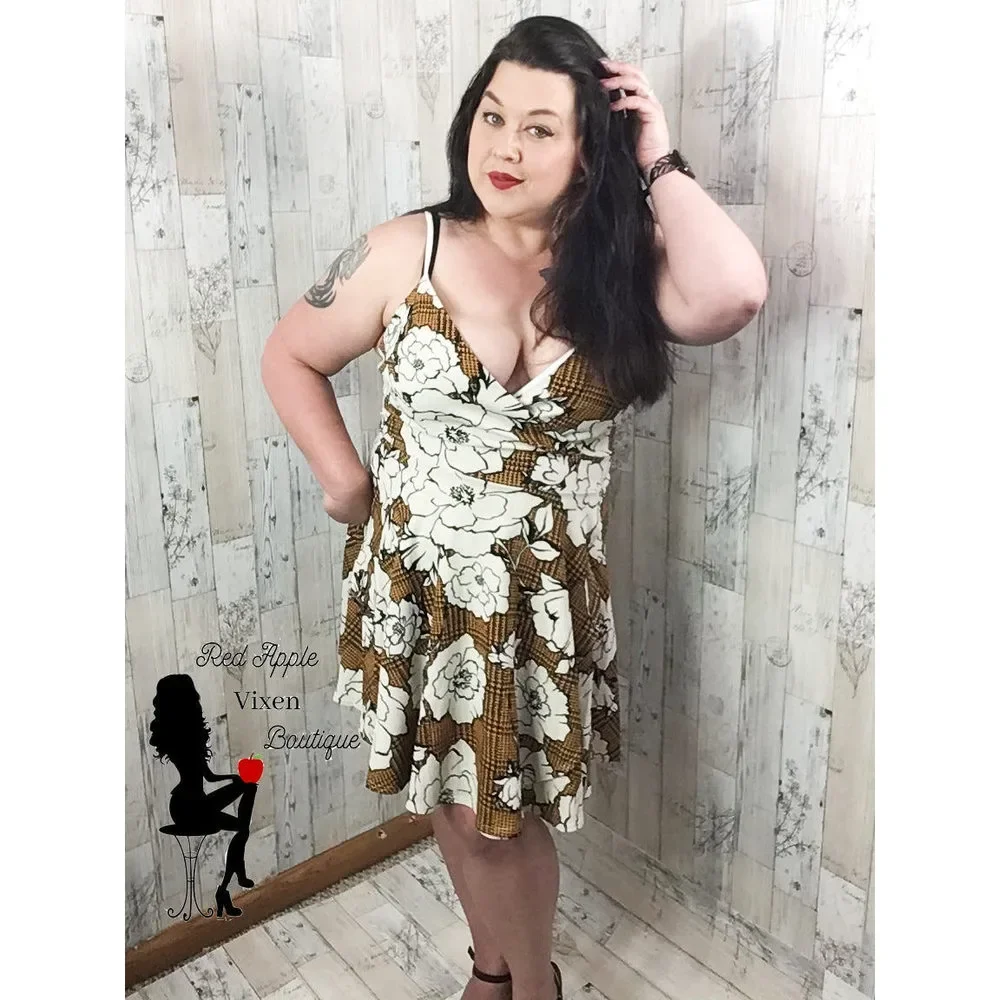 Floral Print Bullet Spaghetti Strap Dress - Picture 5 of 5